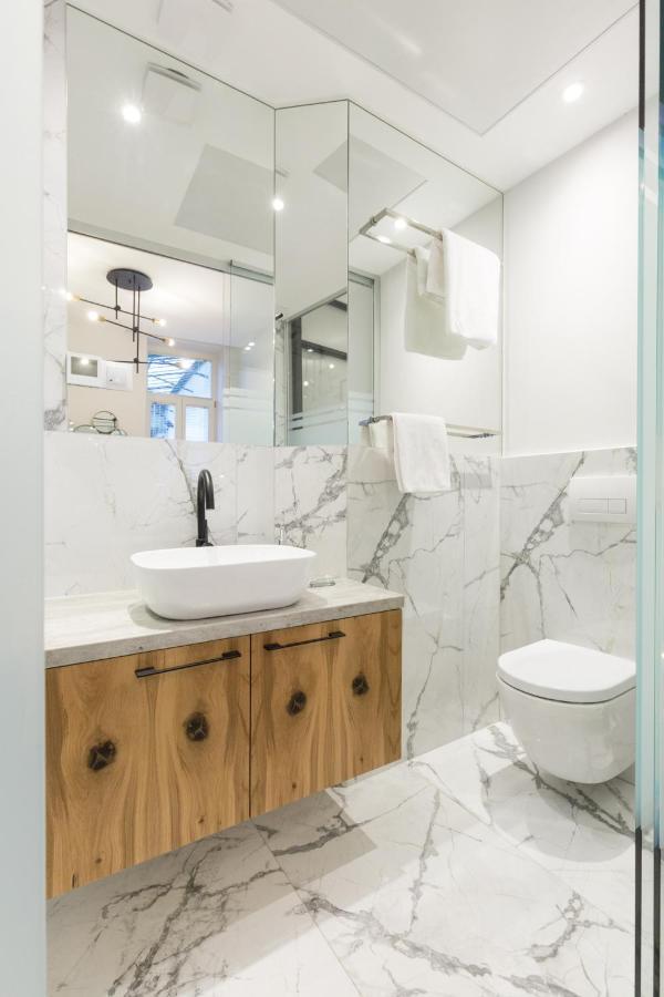Luxury Dream Suite In The Absolute Center Boedapest Buitenkant foto